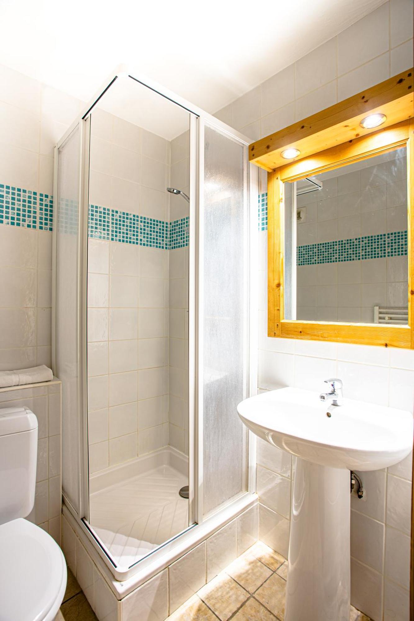 De L'adonis Appart hôtel 4*